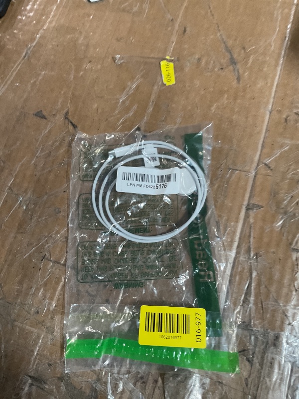 Photo 1 of ???? ???????? Magnetic Charging Cable for Apple Watch Charger,[USB C Port] Wireless Charging Cable Compatible with iWatch Series Ultra/10/9/8/7/6/SE/SE2/5/4/3/2[3.3FT]-White