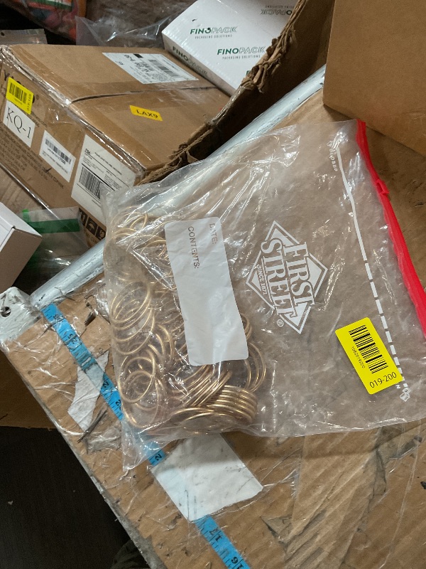 Photo 1 of Gold Napkin Rings - 40 Pcs Stainless Steel Napkin Rings,Gold Rotundity Metal Napkin Ring for Table Settings Wedding Christmas Party Dinner Table