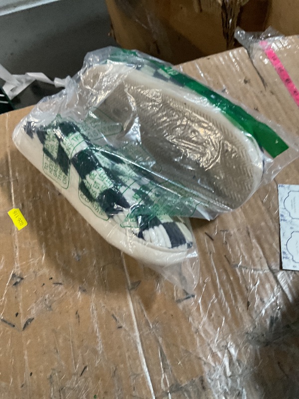 Photo 1 of ***(HEAVILY USED/ MINOR DAMAGE)***Guyarns House Slippers for Women & Men, Casual Indoor/Outdoor Shoes with Memory Foam, Faux Fur Lining (Black 40/41)