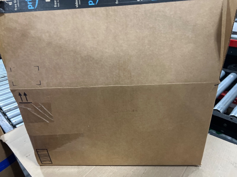 Photo 1 of box of mixed items