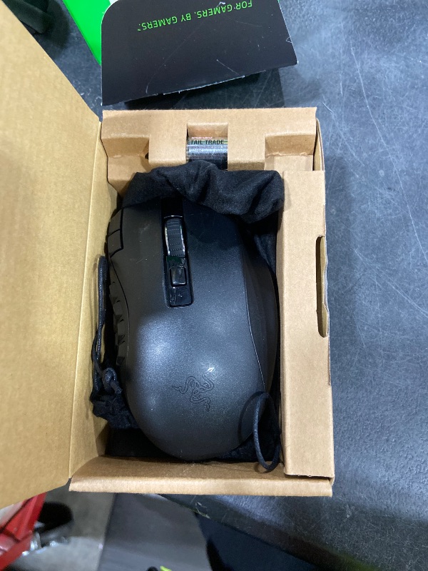 Photo 1 of Razer Naga V2 HyperSpeed Wireless MMO Gaming Mouse: 19 Programmable Buttons - HyperScroll Technology - Focus Pro 30K Optical Sensor - Mechanical Mouse Switches Gen-2 - Up to 400 Hr Battery Life