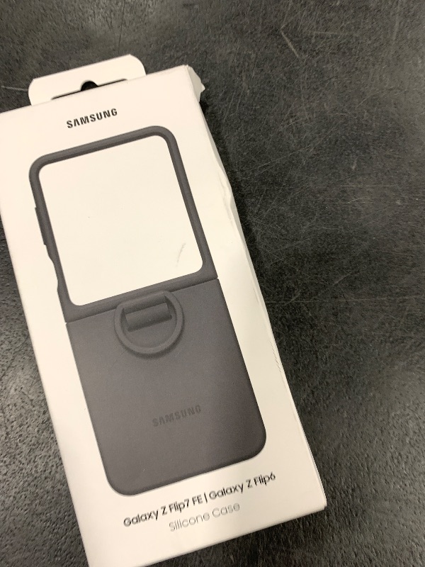 Photo 1 of Samsung Galaxy Z Flip7 FE Silicone Case, Black