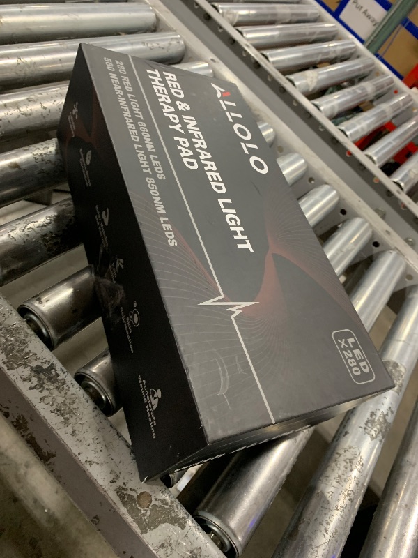 Photo 1 of ALLOLO Red Light Therapy for Body, 27.6"*13.9" Large Infrared Light Therapy with Timer, 280pcs 3-in-1 LEDs 660nm&850nm Red Light Therapy Pad for Back Belly Knee Joint (with Storage Bag & Glasses)