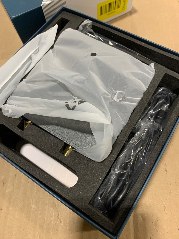 Photo 1 of Ugoos AM9 PRO TV Box Android 14.0 Amlogic S905X5-J 4GB RAM 64GB ROM 2.4G/5G Dual WiFi Ethernet 1000M USB 3.0 BT5.3 Support AV1 VP9 H.265 4K HDR Box