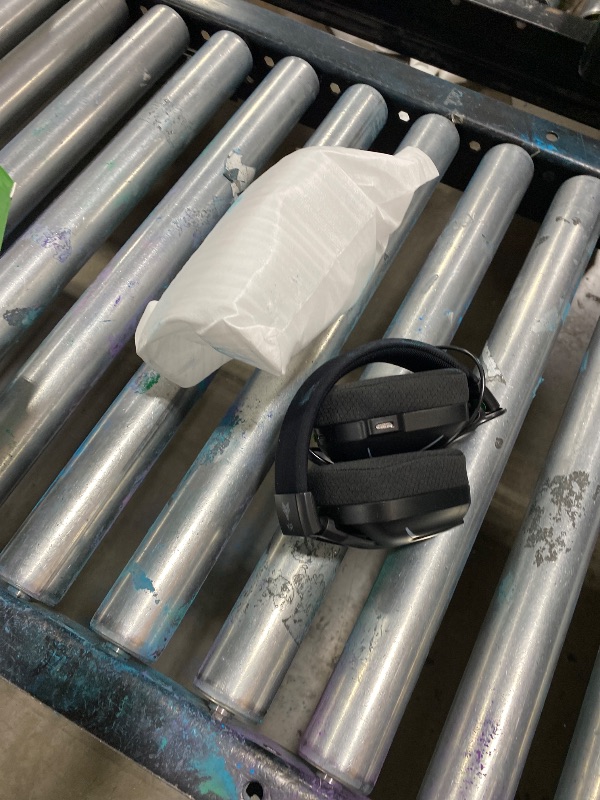 Photo 1 of WESEARY Wireless Gaming Headset for Xbox Series X|S, 2.4GHz Ultra-Low Latency Headset with Noise Cancelling Mic for PC, PS5, PS4, Switch, Mac, 3D Surround Sound, Bluetooth 5.4, 50H Battery