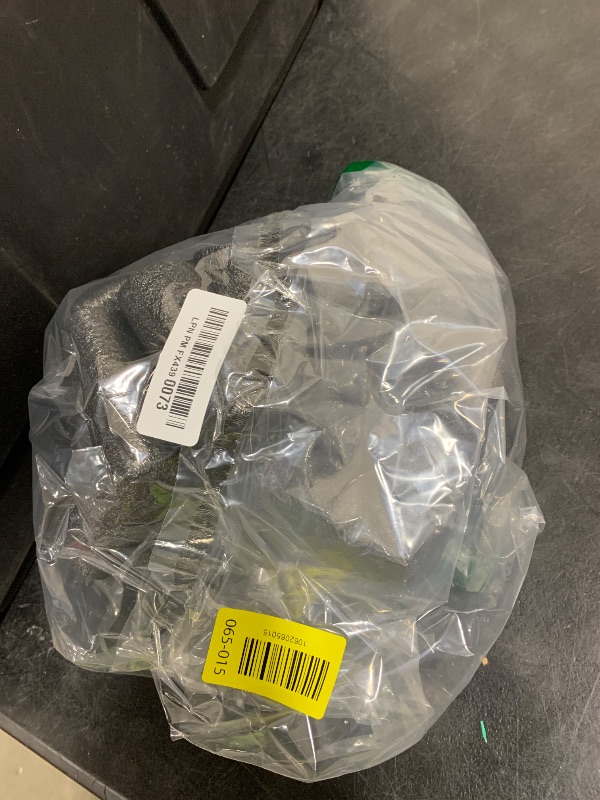 Photo 1 of Frienda 12 Pack 1 Inch Pipe Insulation Foam Tube Elbow Insulation Tubing Elbows Water Freeze Protection Heat Preservation Foam Tube for Tubing Outdoor Water Pipe Protection (Stylish)