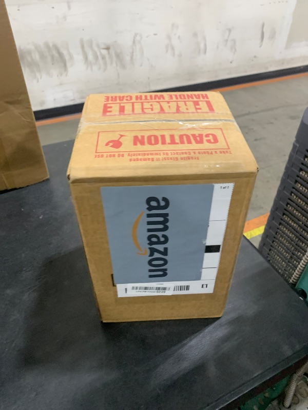 Photo 1 of 1 Gallon Glass Beverage Dispenser with Lid, Stainless Steel Spigot, Glass Drink Dispensers for Parties, Lemonade Dispenser With Ice Cylinder for Weddings, Party,Sun Tea Jar, Water Juice Dispensers