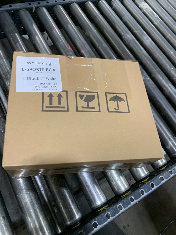 Photo 1 of Portable 20000 in 1 Metal Box 3D Arcade Game Console, 22 inch Screen Retro Electronic Game Console, with Search/Hide/Save/Load/Pause Functions
