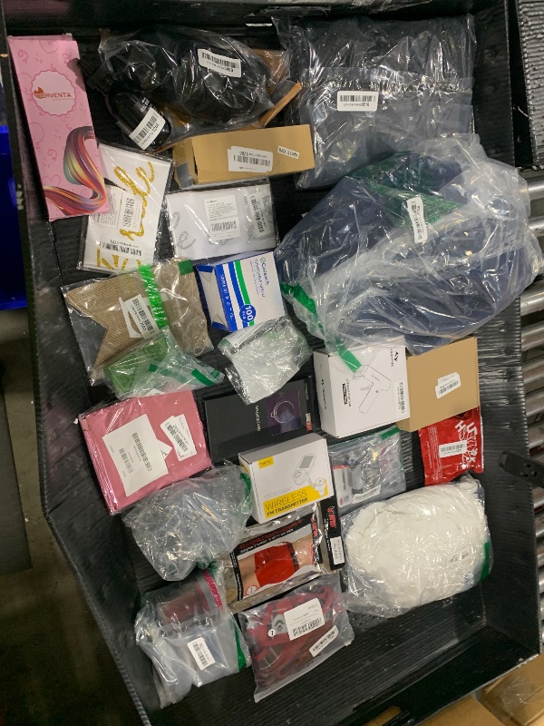 Photo 1 of BOXLOT BUNDLE OF GENERAL MERCHANDISE