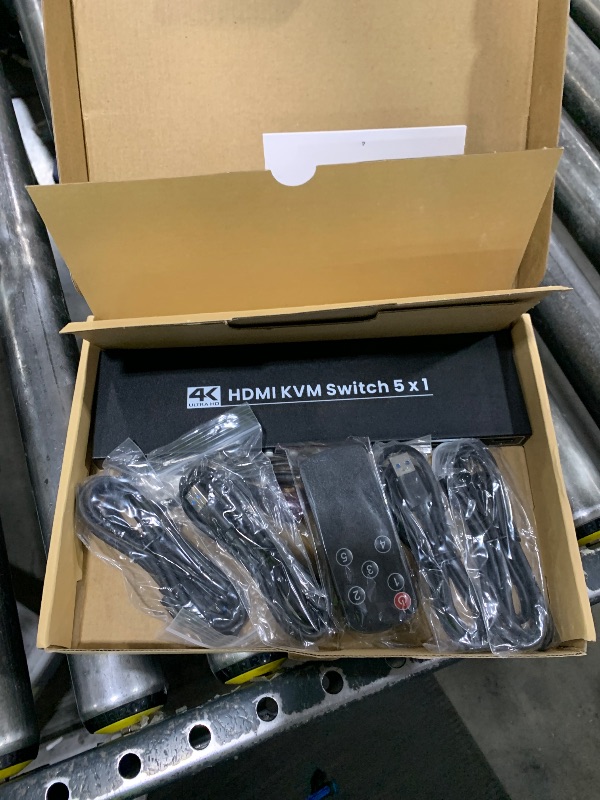 Photo 1 of 4K@60Hz HDMI KVM Switch 1 Monitor 5 Computers, USB 3.0 5 Port KVM Switch for Controlling 5 Computers with 1 Set of Keyboard, Mouse and 1 Monitor