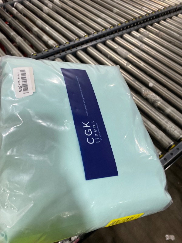 Photo 1 of Split King 7 Piece Sheet Set - Comfy Breathable & Cooling - Soft Hotel Luxury Bedding Set with 8-16 Inch Deep Pockets - 1 Flat & 2 Fitted Sheet & 4 Pillowcases - Wrinkle Free & Easy Care - Spa Blue