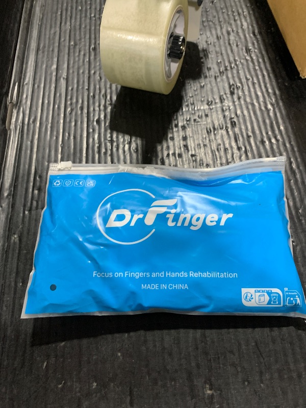 Photo 1 of DrFinger Thumb Brace Spica Splint for Right & Left Hand, De Quervain's Tenosynovitis Splint, Breathable Wrist & Thumb Stabilizer, for Trigger Thumb, Arthritis, Tendonitis, Men and Women -Black (L/XL)