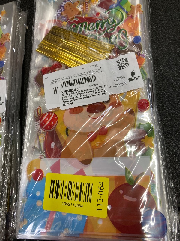 Photo 1 of 100 PCS Christmas Cellophane Treat Bags(5x11 Inch) with Tie, Plastic Christmas Bags for Candy Goodie Goody Cookie Gift Wrap Xmas Santa Pouches Frozen Winter Holiday Party Favors Supplies Decorations x4