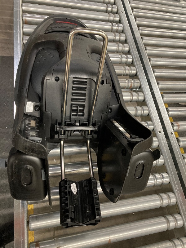 Photo 1 of **Missing pieces**Thule Yepp 2 Maxi Child Bike seat - Frame Mounted - Grows with Your Child from 9-72 Months 20-40 lbs, Protective and Comfortable Foam seat, Easy to Clean, Compatible with Most Bike Styles