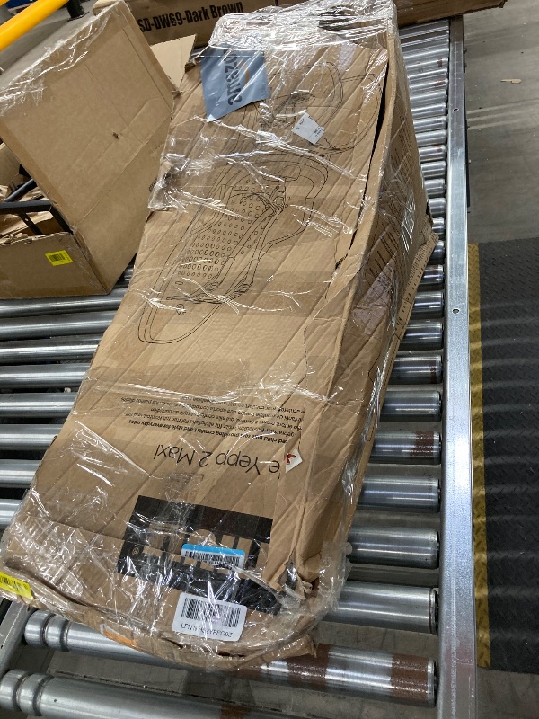 Photo 1 of **Missing pieces**Thule Yepp 2 Maxi Child Bike seat - Frame Mounted - Grows with Your Child from 9-72 Months 20-40 lbs, Protective and Comfortable Foam seat, Easy to Clean, Compatible with Most Bike Styles
