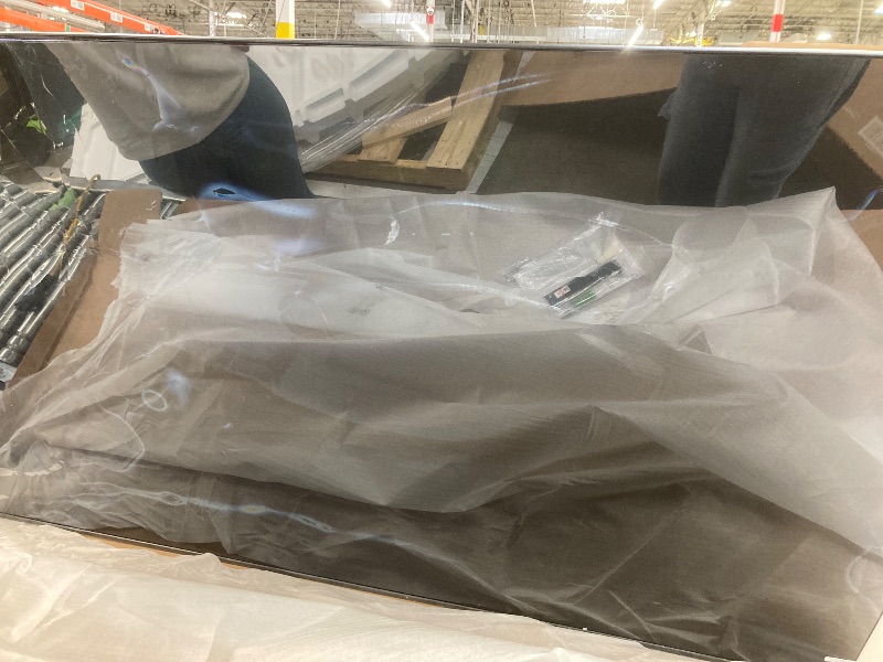 Photo 1 of *****NO RETURN. NO REFUND. BROKE *****NHSamsung 70-Inch Class Crystal UHD U8000F 4K Smart TV (2025 Model) Endless Free Content, Crystal Processor 4K, MetalStream Design, Knox Security, Alexa Built-in
