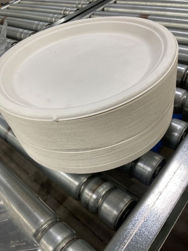 Photo 1 of ***MISSING PIECES -NOT IN BOX -SELLING AS IS *** Dura-Tru Heavy Duty Eco-Friendly PFAS-free Compostable Plates, 10 Inch Disposable Plates - Sugarcane Party Plates [Round,  Pack] | 100% Bagasse Biodegradable (White)