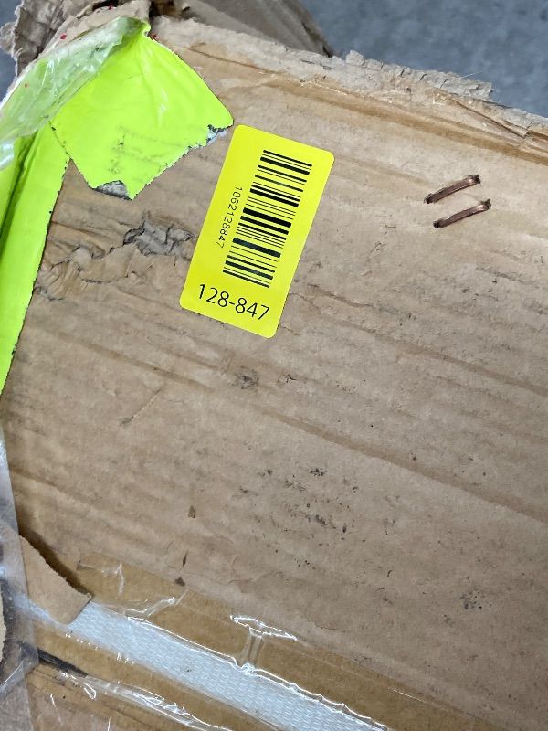 Photo 1 of ***MISSING PIECES -SELLING AS PARTS ONLY*** Garvee 2 Pack Hydraulic Car Ramps 5 T 10000 LBS Low Profile Car Lift Service Ramps Truck Trailer Garage, Height Hydraulic Vehicle Ramps