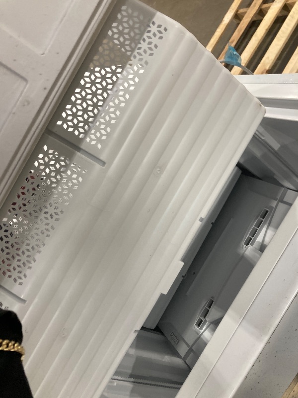 Photo 1 of ***DAMAGE USED -NON-FUNCTIONAL -SELLING AS PARTS ONLY*** Commercial Cool 18.9 Cu. Ft. French Door Refrigerator, 33 Inch Wide Refrigerator with 2 Bottom Mount Freezer Drawers, Frost Free, LED Lighting, Digital Temperature Control, CCRF1890KW, White  ***SOM