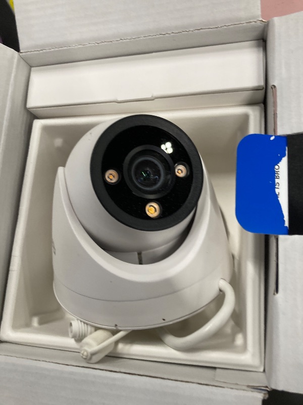 Photo 1 of **PARTS ONLY**REOLINK CX820 ColorX PoE Security Camera, 4K UHD, True Color Night Vision, F1.0 Super Aperture, 1/1.8'' Image Sensor, HDR Technology, Person/Vehicle/Animal Detection, Spotlight & Siren Alarm