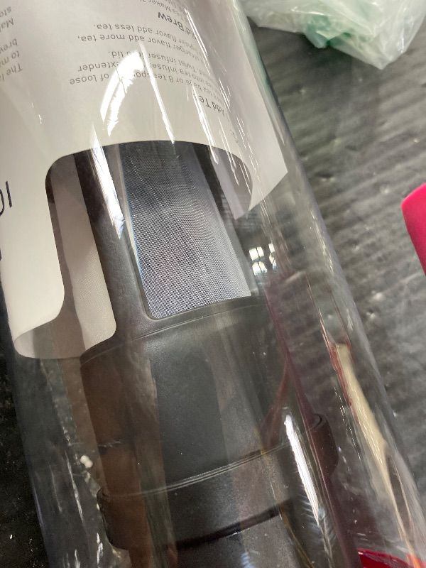 Photo 1 of ***HANDLE ON YOP BROKEN OFF***Takeya Flash Chill Iced Tea Maker - Versatile Tea Brewer for Loose/Bagged Tea - Patented Flash Chill Tech Hot/Cold Use BPA-Free Tritan Dishwasher Safe - Airtight Lid Made in USA - 2 Quart/Raspberry***HANDLE ON YOP BROKEN OFF*