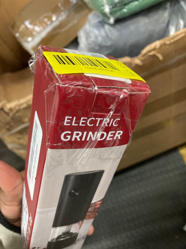 Photo 1 of **HAS SCRATCHES**JIDSPWLS Electric Pepper or Salt Grinder,Adjustable Coarseness Salt & Pepper Mill,With LED Light,Easy to Clean,Battery Powered,One Handed Operation,Kitchen Essential?1 pack/black?