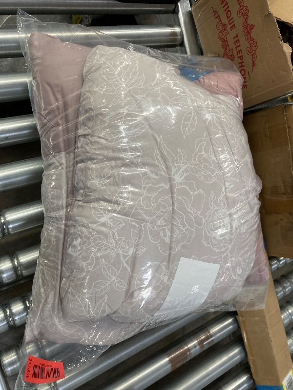 Photo 1 of **ONLY 3 PILLOWS AND 2 PILLOW CASES**ESCA Floral Pink Comforter Set King Size - 7-Pieces Nayomi Floral Bedding Set