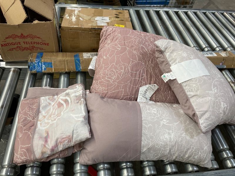 Photo 1 of **ONLY 3 PILLOWS AND 2 PILLOW CASES**ESCA Floral Pink Comforter Set King Size - 7-Pieces Nayomi Floral Bedding Set