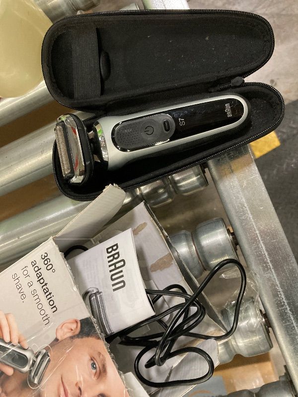 Photo 1 of **NEEDS CLEANING**Braun Series 7 7032cs Flex Electric Razor for Men, Wet & Dry, Electric Razor, Rechargeable, Cordless Foil Shaver with Beard Trimmer and Charging Stand, Silver