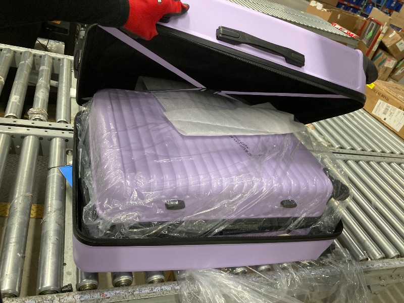 Photo 1 of **LARGE CASE HAS BROKEN ZIPPER***Travelhouse 3 Piece Hardside Luggage Set Hardshell Lightweight Suitcase with TSA Lock Spinner Wheels 20in24in28in.(Light Purple)
