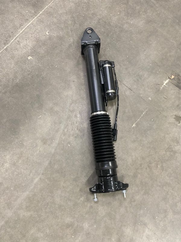 Photo 1 of ***MISSING PARTS -SELLING AS ONE ONLY*** SCITOO Air Struts Suspension Shocks Struts fit for Mercedes-Benz for GL350 2013-2015,for GL450 2013-2015,for GL500 2014-2015,for GL550 2013-2015 Front and Rear Suspensions Replacement Struts