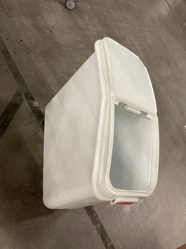 Photo 1 of ***THE CLEAR PORTION OF THE LID & SCOOPER IS MISSING*ITEM IS VERY DIRTY***Rubbermaid Commercial Products ProSave Shelf-Storage Ingredient Bin With Scoop 400-Cup Capacity Plastic White Sliding Lid Container with Wheels for Kitchen/Restaurant/Food Organizat