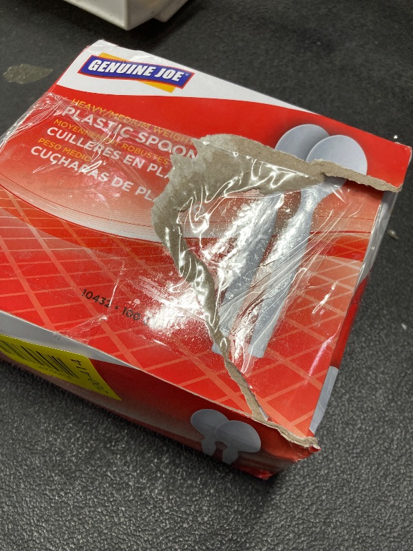 Photo 1 of 100/Box - Polystyrene - White-10432-Facility & Breakroom