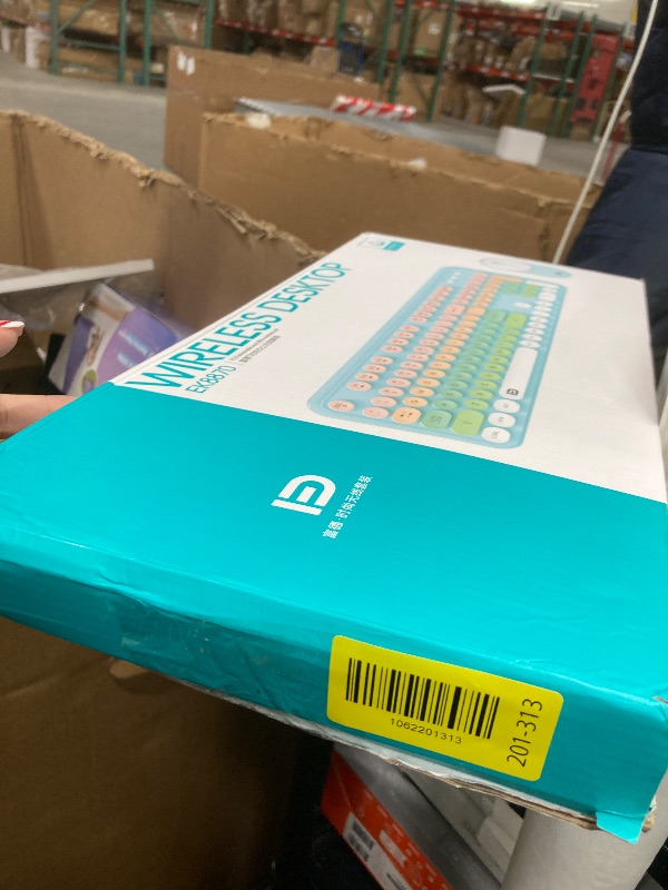 Photo 1 of ***USB MISSING***FD Wireless Keyboard and Mouse Combo - 2.4G Full-Sized Cute Colorful Mouse and Keyboard with 104 Round Keys Retro Typewriter Keyboards for Laptop/Windows/PC - Pink Gradient***USB MISSING***