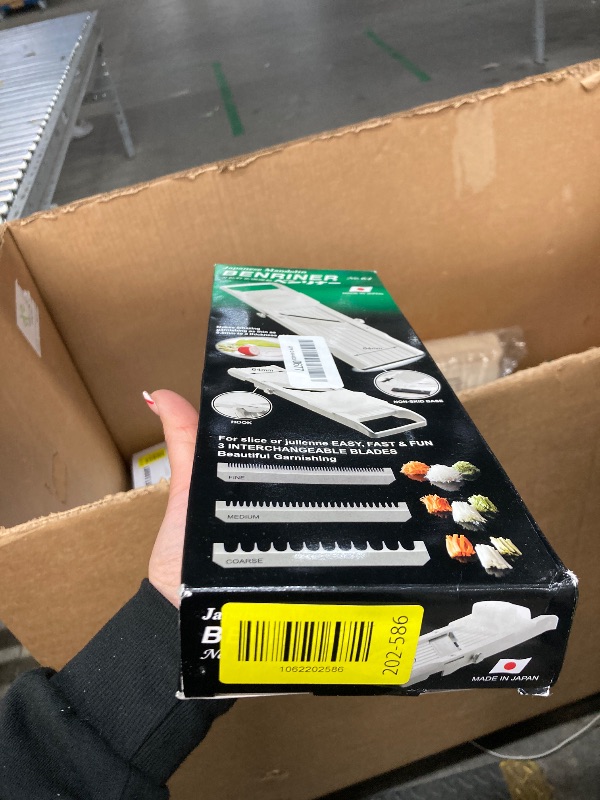 Photo 1 of **MISSING BLADES AND SLIDE***Benriner Mandoline Slicer, with 4 Japanese Stainless Steel Blades, BPA Free, New Model