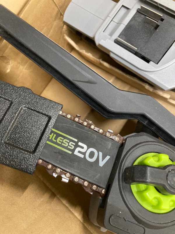 View 7 of *Blade rusted/Dirty* Vipuse 2-in-1 Brushless Cordless 16 FT Max Extension Pole Saws with Two 4.0Ah Rechargeable Batteries and 2.0Ah Fast Charger, 5.5lb Lightweight Auto Oiling 7 inch mini chainsaws for Tree Trimming