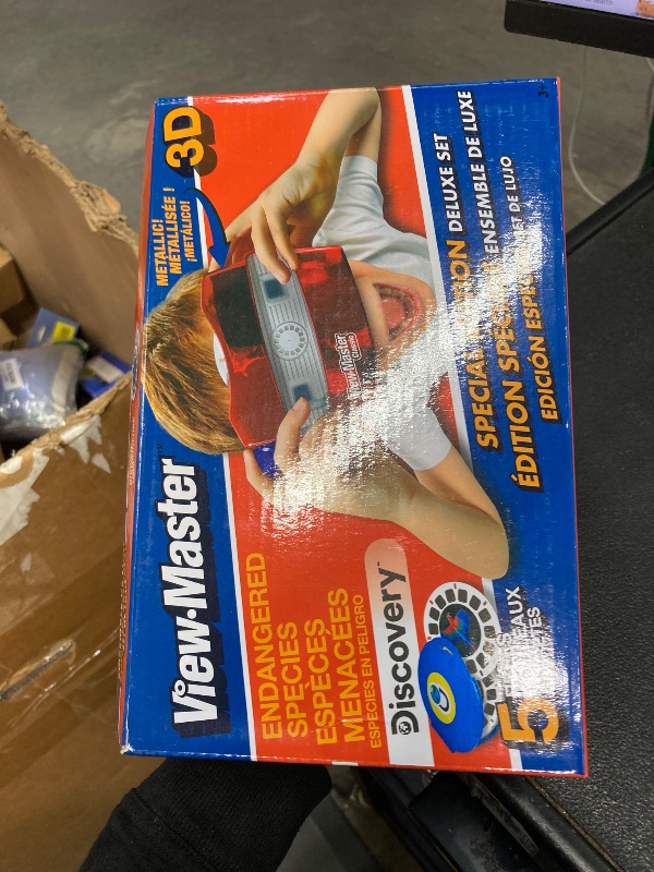 Photo 1 of ***MISSING PARTS -SELLING AS IS***View Master Classic with Discovery Kids Reels - Metallic Viewfinde- STEM, Retro, Nature Learning Toy for Kids and Adults, Toddlers, Ages 3+