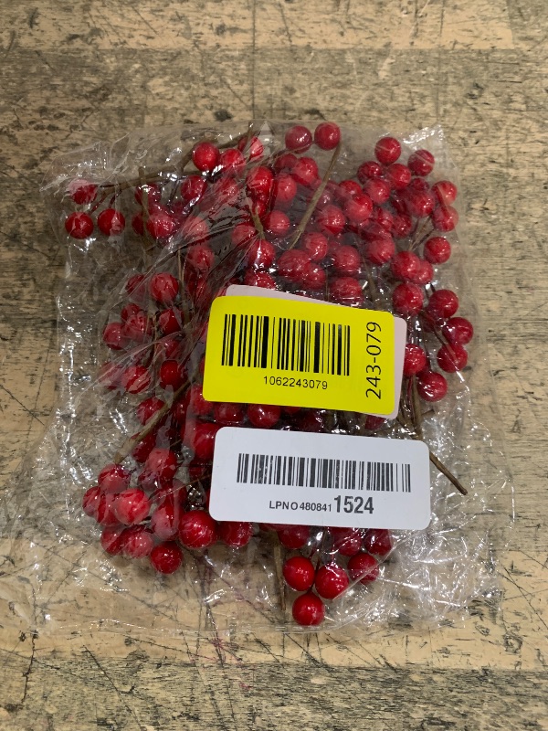 Photo 1 of Artificial Holly Berries Christmas Winter Fake Berries Bunch Faux Cranberries Bunch on 60 Stems for Table Centerpiece (Red)