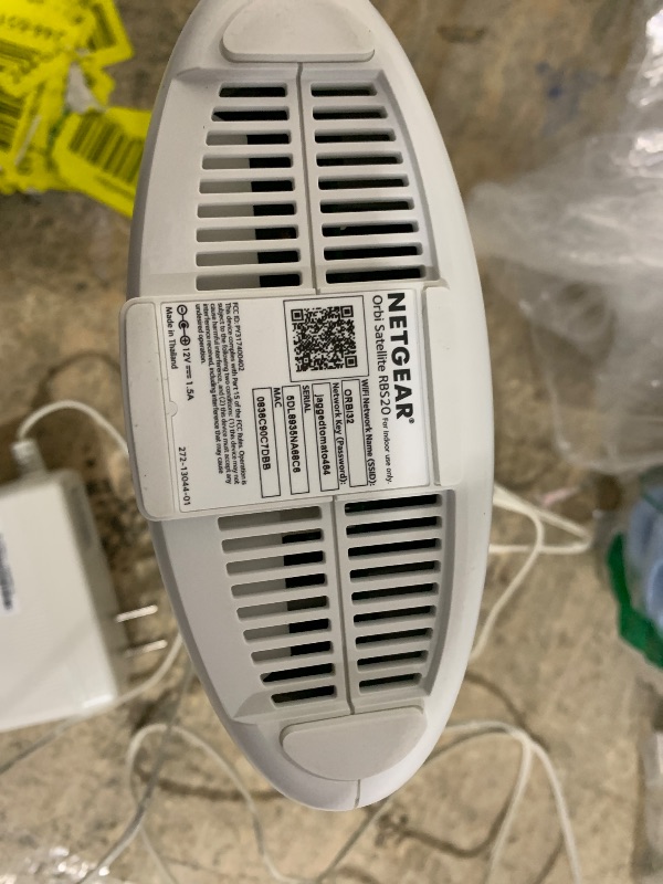 Photo 1 of ***FOR PARTS ONLY /NON-FUNCTIONAL*** NETGEAR Orbi Whole Home Wifi System Add-On Satellite - White (Renewed)