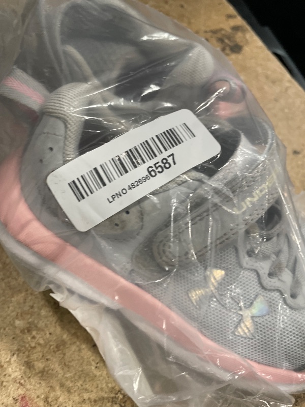 Photo 1 of ***DIRTY*** Under Armour Girls' Pre School Assert 10 Alternate Closure, (100) Halo Gray/Pink Sugar/Iridescent, 11K, US