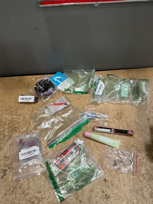 Photo 1 of **FINAL SALE 13 ASSOTRED MISC ITEMS 