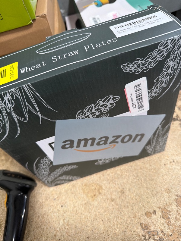 Photo 1 of 10 Inch Large Plastic Dinner Plates Set of 8 Wheat Straw Plates for Kitchen Unbreakable Plate Set for desserts, snacks, salads, pasta, and fruits