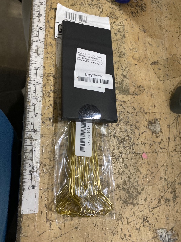 Photo 1 of
AMZLUV 40 Packs Floral Card Holder Picks - Metal Gift Card Holder Sticks for Bouquets, Wedding Centerpieces, Photo Holder Sticks, Floral Picks for Cards, Picture Holders for Centerpieces, Heart-Shaped
*****************************plus******************