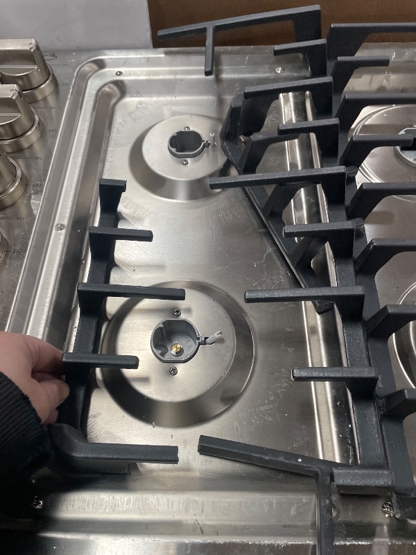 Photo 1 of *1 BROKEN GRATE* Empava 36 Inch Gas Cooktop with 6 Sealed SABAF Burners, Stainless Steel Built-in Stove Top, LPG/NG Convertible, Auto Electric Pulse Ignition, Flame Failure Protection
