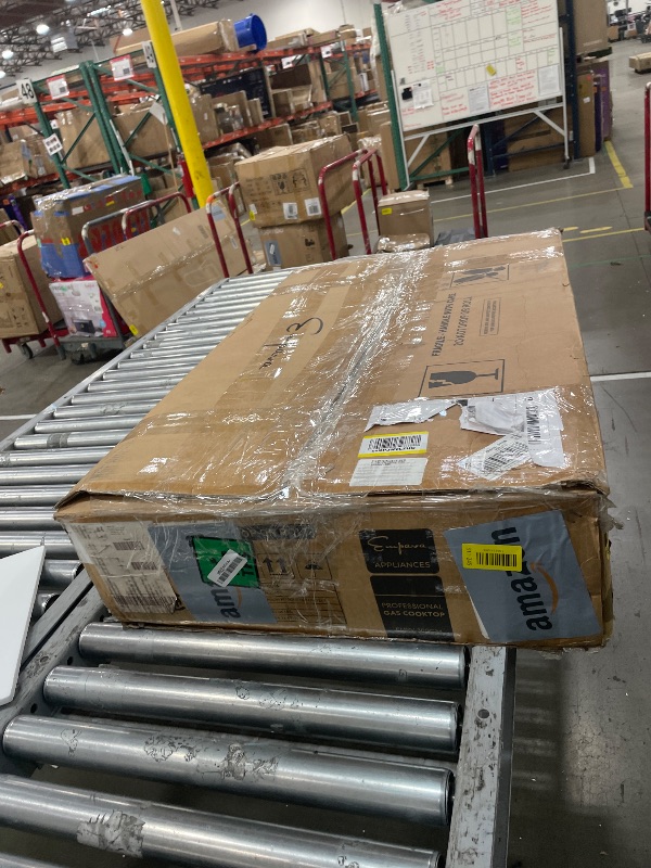 Photo 1 of *1 BROKEN GRATE* Empava 36 Inch Gas Cooktop with 6 Sealed SABAF Burners, Stainless Steel Built-in Stove Top, LPG/NG Convertible, Auto Electric Pulse Ignition, Flame Failure Protection