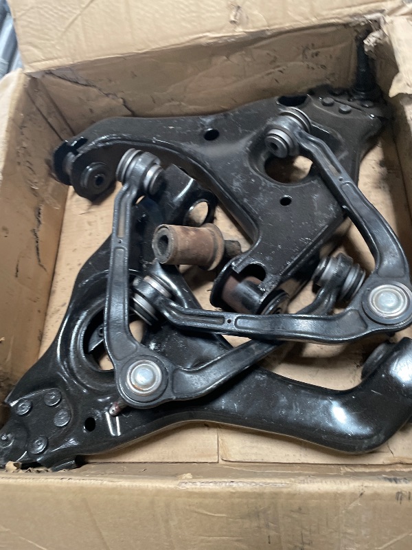 Photo 1 of *USED* KAYULONE Front Lower Upper 4 Control Arms Suspension Kit for Chevrolet Silverado 1500 RWD 99-06 GMC Sierra 1500 RWD 99-06 w/Ball Joints+2 Sway Bars+4 Tie Rods K620264 K620265 K80942-10 Set