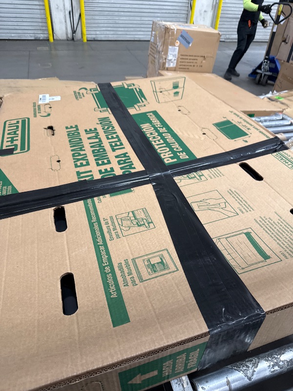 Photo 1 of ***Parts Only*** Roku Smart TV – 65-Inch Select Series, 4K HDR TV – RokuTV with Enhanced Voice Remote – Flat Screen LED Television with Wi-Fi for Streaming Live Local News, Sports, Family Entertainment