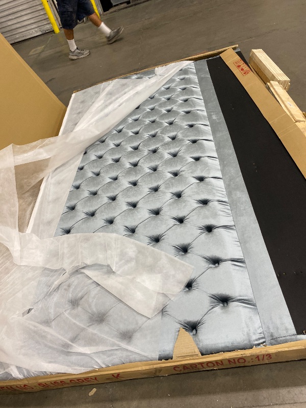 Photo 1 of
BOX 1 OF 3, BOX 2 OF 3 ** MISSING BOX 3 OF 3 *** PARTIAL SET
Meridian Furniture Bliss Collection Modern | Contemporary Velvet Upholstered Bed with Deep Button Tufting and Storage Compartments in Rails and Footboard, Gray, King