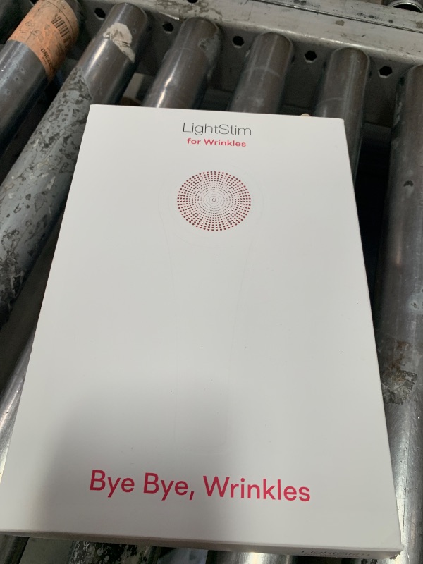 Photo 1 of ***MISSING PARTS***
LightStim for Wrinkles LED Red Light Therapy with 72 LEDs (605, 630, 660, & 855 nm Wavelengths). Reduces Fine Lines, Wrinkles, Rejuvenates Skin, and Maintains a Youthful Appearance FDA Cleared White