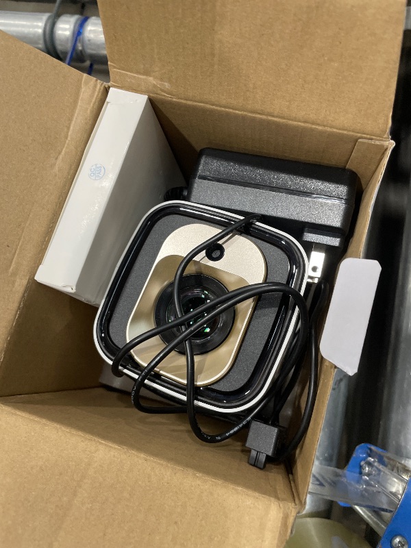 Photo 1 of ?Auto Focus&1080P?Magcubic Mini Smart Projector with 4K Support, Portable Projector with Wifi and Bluetooth, 5W Speaker, Built in Apps, Voice Control, Outdoor Movie Projector